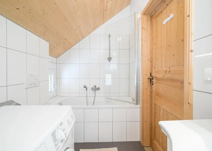 Шале Chalet In Hohentauern Near Ski Lift Хоэнтауэрн